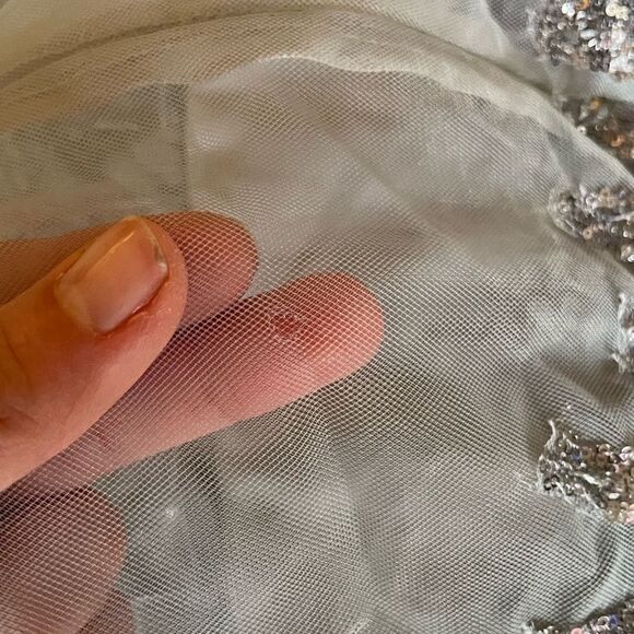 Mac Duggal 20307 Bishop Sleeve Sequin Dress Size 22 - Picture 6 of 13